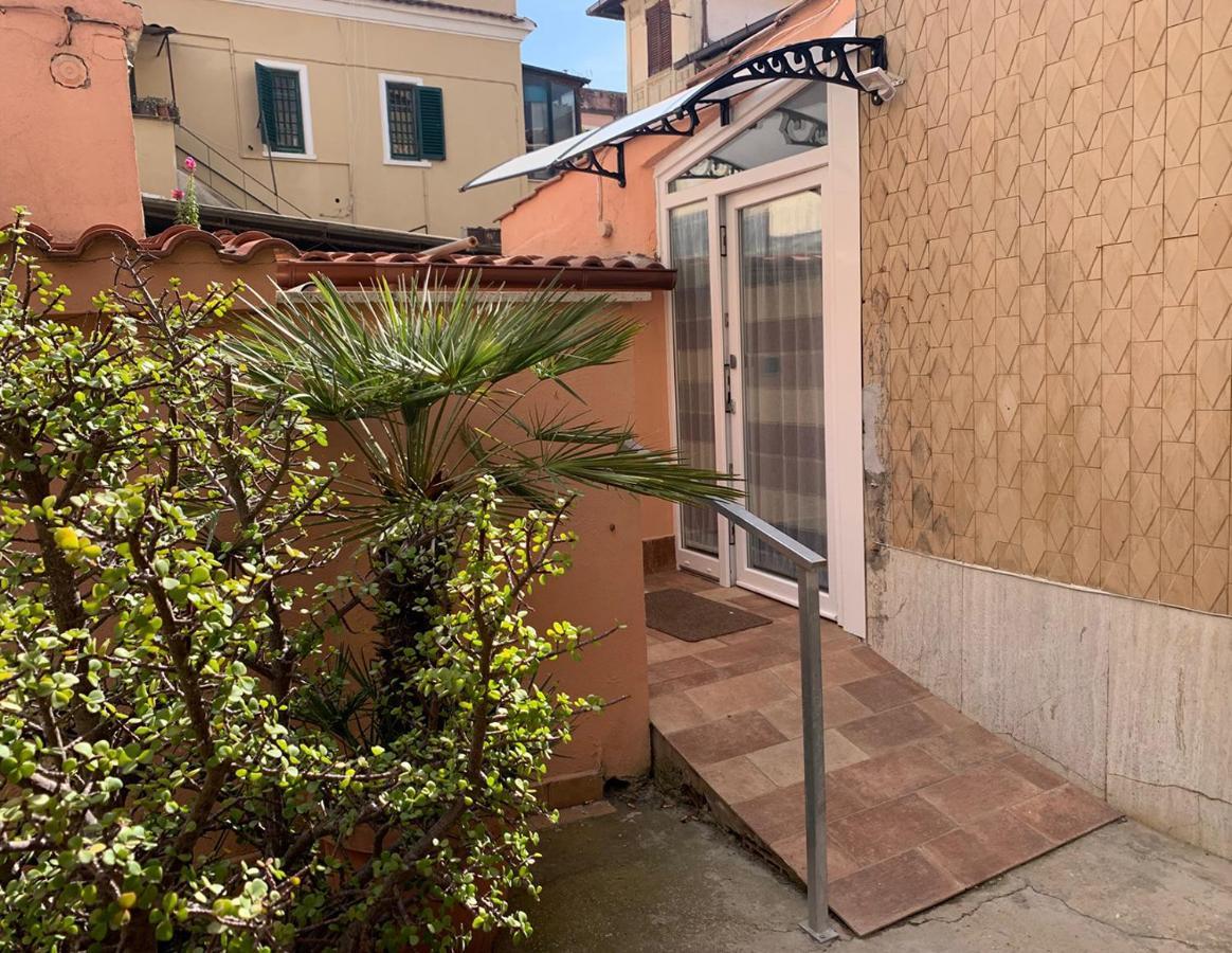 Comforthouse Ladispoli Exterior photo